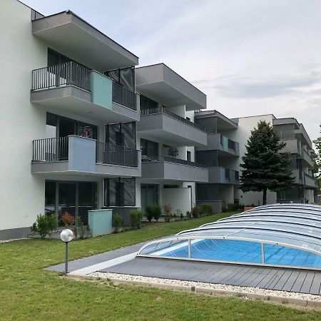 Behouse@Lake Balatonfured Luaran gambar