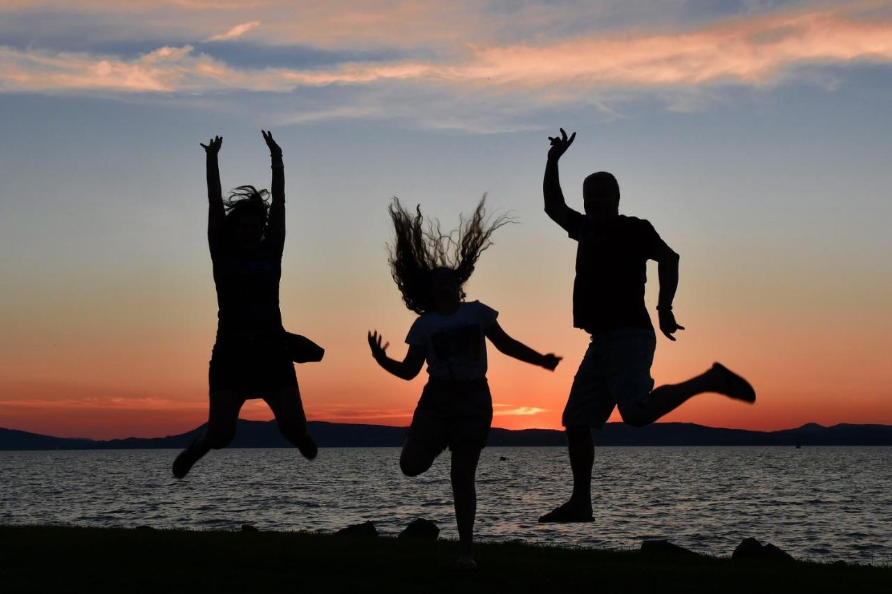 Behouse@Lake Balatonfured Luaran gambar